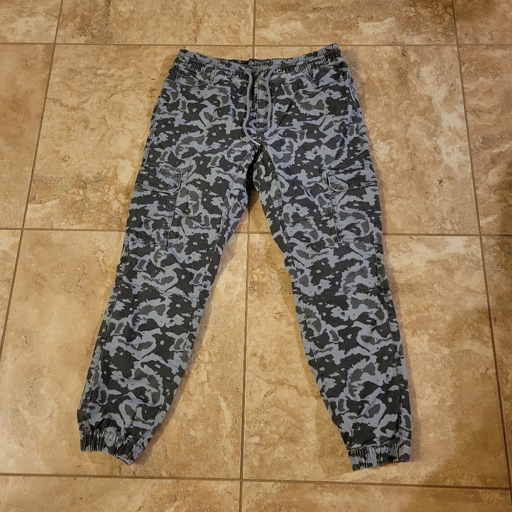 American Rag camouflage joggers size M